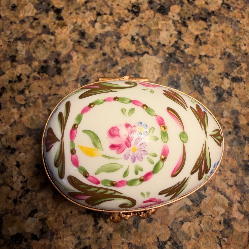 Gorgeous Limoges France Gold & Floral Decorative Trinket Box Egg Shape